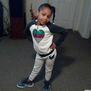 Meet your Posher, Gregory